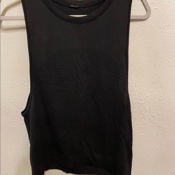 SOLD!! Lululemon breeze by muscle tank - Picture 4 of 5